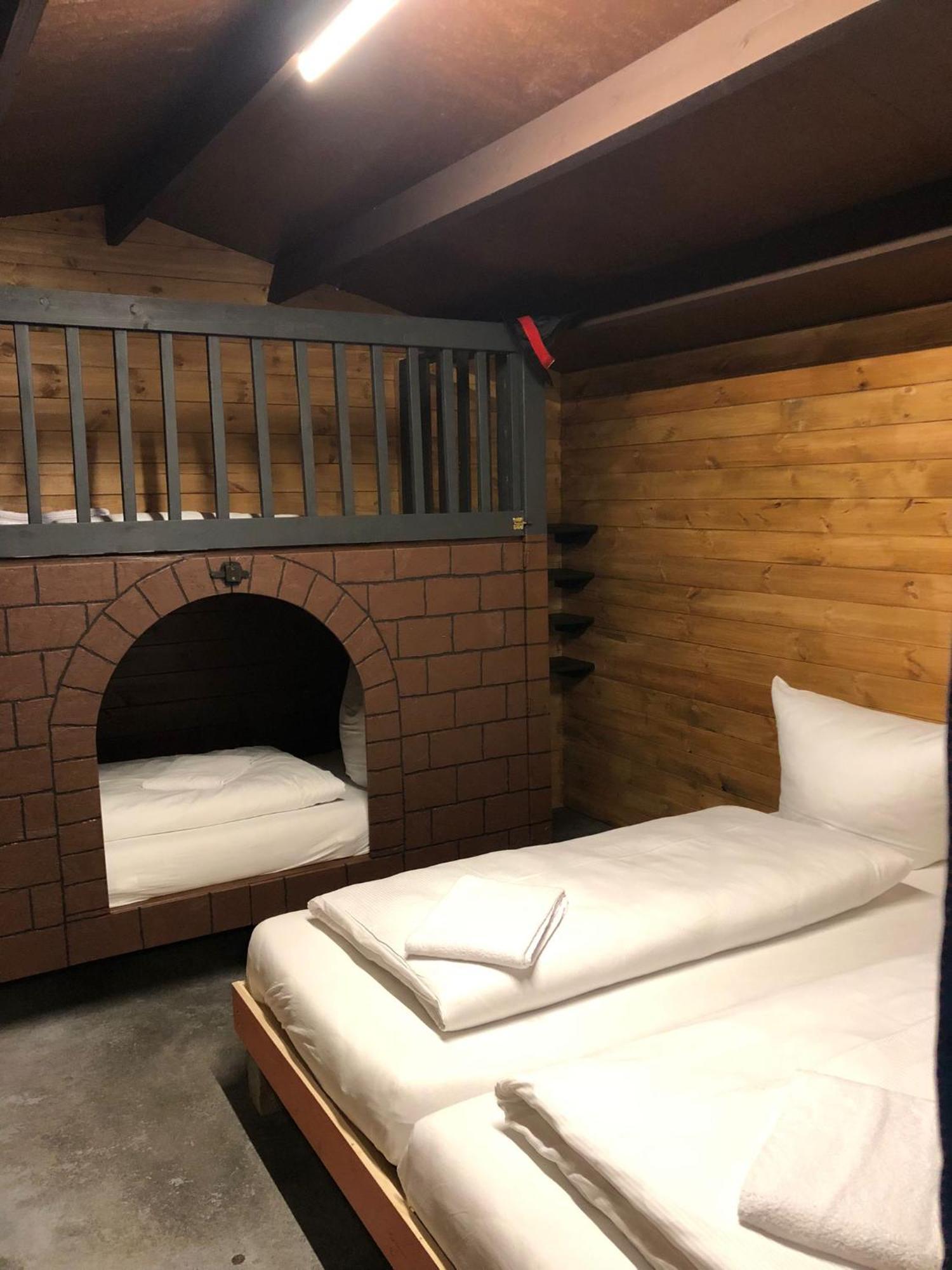 Daheim Triberg Hostel *